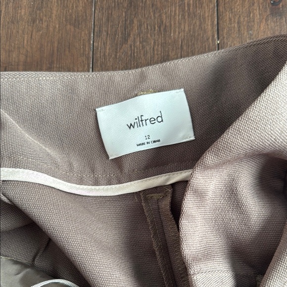 Wilfred Tan High Waist Paperbag Shorts - Picture 2 of 4